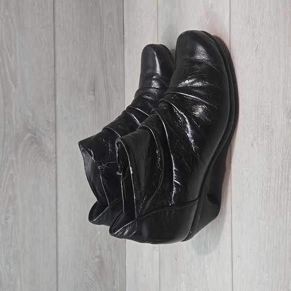 Naot Women Advance Glossy Ankle Leather Heels Boots shoes sz 40/9 - Picture 3 of 15